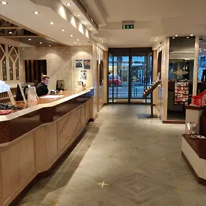 מלון Western Royal Centre
