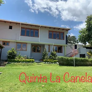 La Canela Quito